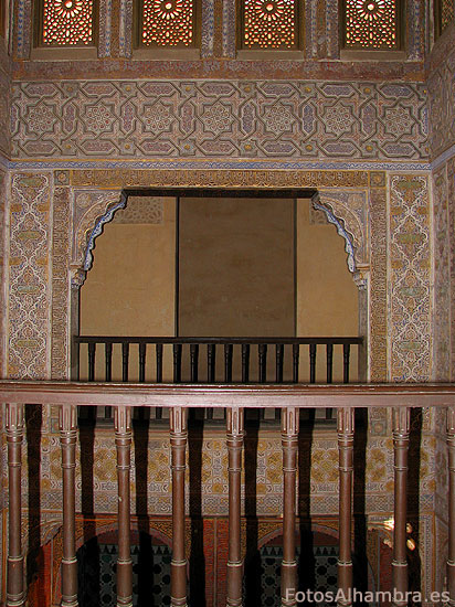 Galería de los músicos sobre la Sala de las Camas de la Alhambra